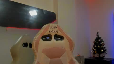 grupojade online show from 12-15-25, 07:51