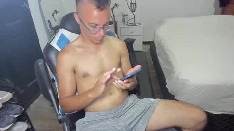 guachin_new online show from 02-16-25, 04:42