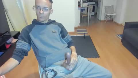 guachin_new online show from 09-10-25, 03:39