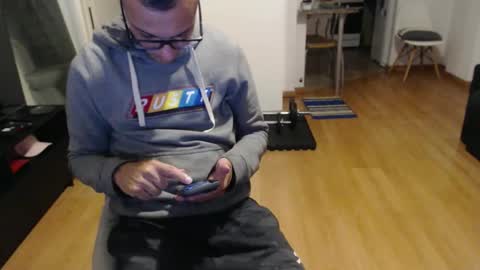 guachin_new online show from 04-11-26, 05:01