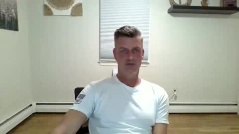 gudguy2025 online show from 10-26-25, 01:11