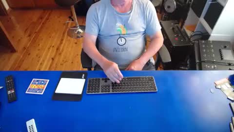 guesswhatigot2 online show from 12-07-24, 08:22