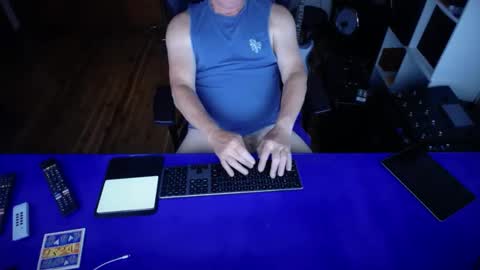 guesswhatigot2 online show from 02-21-25, 10:50