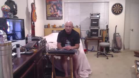 Mario online show from 12-04-25, 10:57