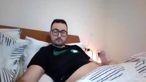 Snapshot of gullit93 chatting on 03-01-26, 11:56 gullit93 online show from 03-01-26, 11:56