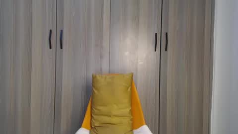 Miss Incredible online show from 10-05-25, 11:35