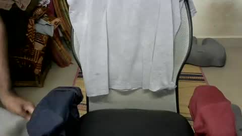 Snapshot of guru95497 chatting on 07-01-26, 01:24 guru95497 online show from 07-01-26, 01:24