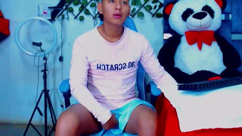 Hakim online show from 03-22-26, 01:25