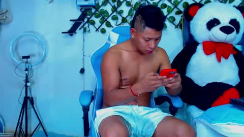 Hakim online show from 04-19-26, 10:34