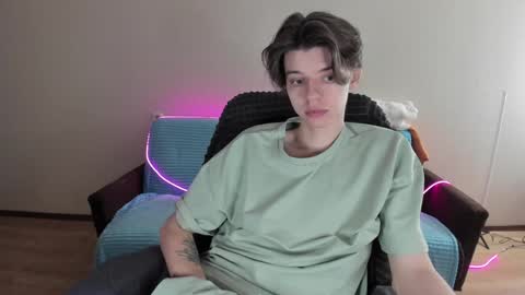 guy_liam1 online show from 12-24-24, 04:55