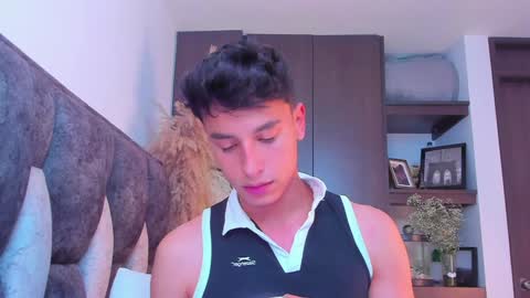 Snapshot of guy_twinks chatting on 12-13-24, 08:26 Gabriel online show from 12-13-24, 08:26