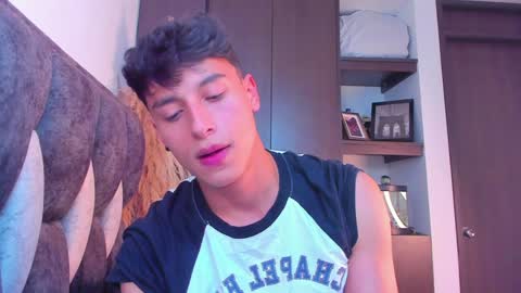 Snapshot of guy_twinks chatting on 12-23-24, 10:12 Gabriel online show from 12-23-24, 10:12