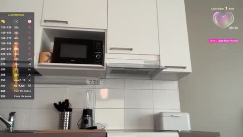 Snapshot of guyfromfinland1981 chatting on 09-22-25, 04:58 NaughtyFitHusband online show from 09-22-25, 04:58