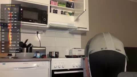 Snapshot of guyfromfinland1981 chatting on 10-28-25, 06:43 NaughtyFitHusband online show from 10-28-25, 06:43