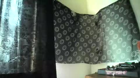 Snapshot of guyst049 chatting on 09-21-25, 01:02 guyst049 online show from 09-21-25, 01:02