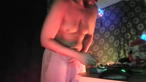 Snapshot of guyst049 chatting on 10-14-25, 12:11 guyst049 online show from 10-14-25, 12:11