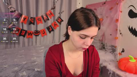 Lisa online show from 10-29-25, 01:30