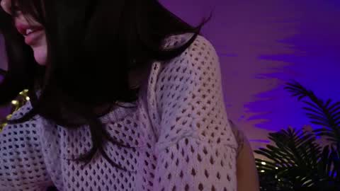 Snapshot of gwenhilton chatting on 02-27-25, 09:00 gwenhilton online show from 02-27-25, 09:00