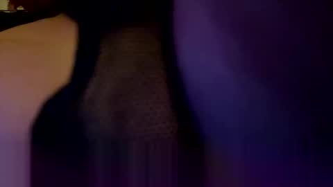 Snapshot of gxnslxt chatting on 11-30-25, 07:23 gxnslxt online show from 11-30-25, 07:23