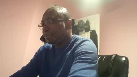 Snapshot of gyesaw1970 chatting on 11-25-25, 05:18 gyesaw1970 online show from 11-25-25, 05:18