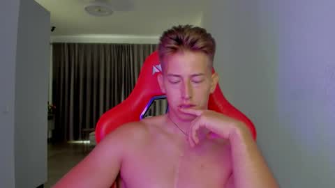 Oliver online show from 11-11-25, 12:38