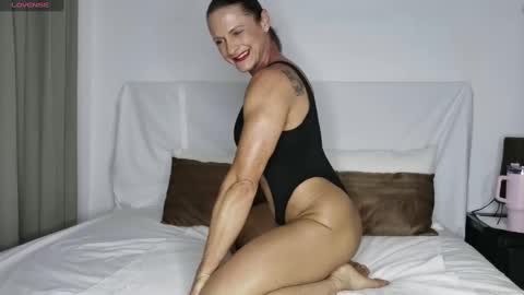 gymbunnie online show from 12-30-24, 06:05