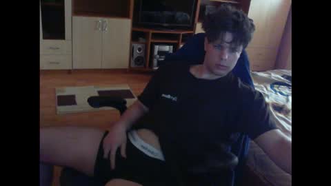 Snapshot of gymguy0505 chatting on 02-02-26, 09:19 gymguy0505 online show from 02-02-26, 09:19