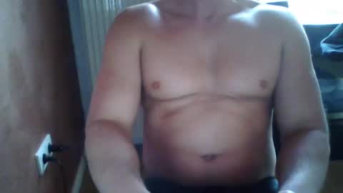 Snapshot of gymxxx_ chatting on 02-02-25, 12:35 gymxxx_ online show from 02-02-25, 12:35