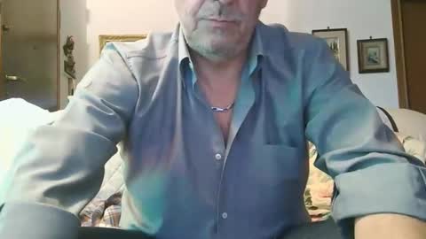 gyrdy online show from 12-23-24, 03:44