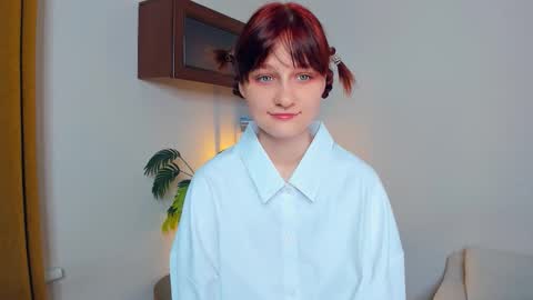 Kelly  Lilly online show from 09-09-25, 06:40