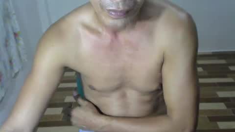 Snapshot of h0t2xh0ry chatting on 01-26-25, 03:14 Rue online show from 01-26-25, 03:14