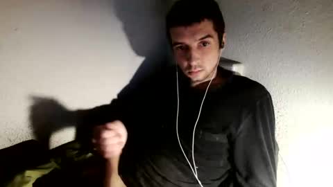 Snapshot of h1dden_reality chatting on 11-12-25, 12:33 h1dden_reality online show from 11-12-25, 12:33