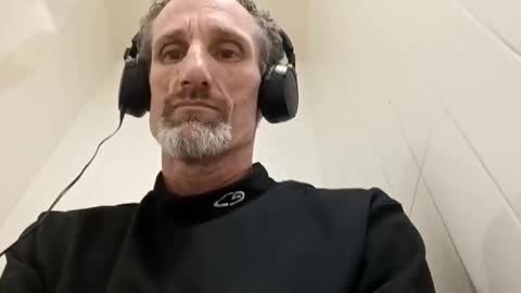 Snapshot of h333th3nz chatting on 02-28-26, 02:07 h333th3nz online show from 02-28-26, 02:07