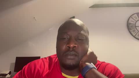 Snapshot of h3rmuse chatting on 12-16-25, 12:59 h3rmuse online show from 12-16-25, 12:59