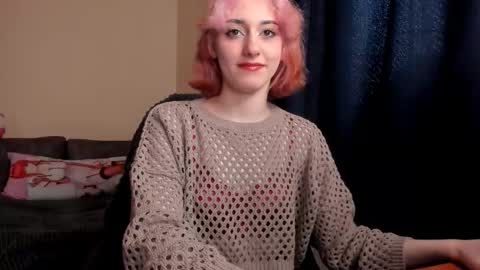 Snapshot of hadley_mills chatting on 02-11-26, 12:21 hadley online show from 02-11-26, 12:21