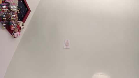 Hae-In online show from 12-20-25, 08:43