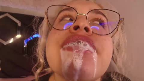 Haely online show from 10-06-25, 12:41