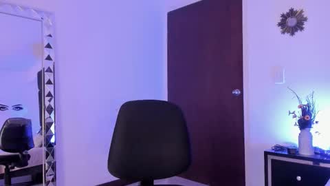 Kendal online show from 09-13-25, 06:51