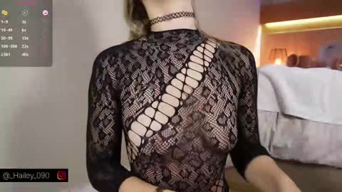 Snapshot of hailey_09 chatting on 11-15-25, 06:26 Hailey online show from 11-15-25, 06:26