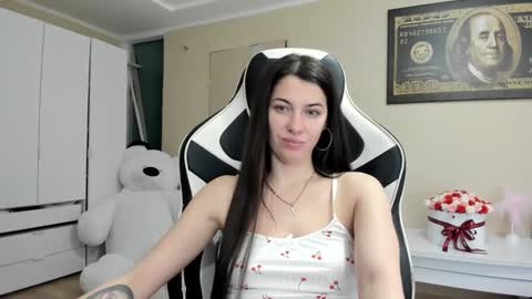 Sk     pe     Anya388109 online show from 12-17-24, 08:32