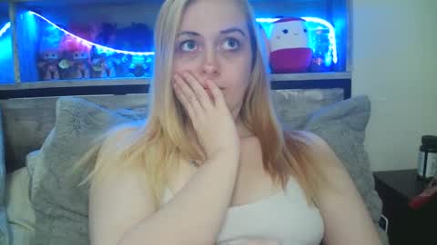 Hailey and d online show from 02-13-25, 10:33