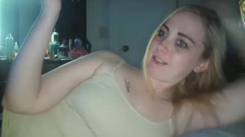 Hailey and d online show from 02-27-25, 07:23