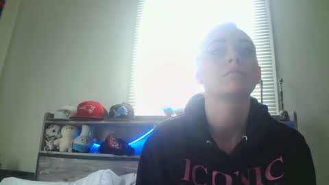 Hailey and d online show from 02-28-25, 08:18