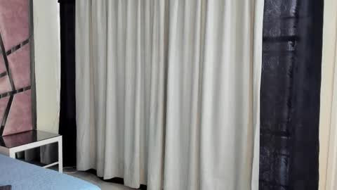 Hailey online show from 09-21-25, 02:40