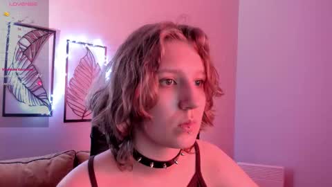 Hailey online show from 10-28-25, 09:24