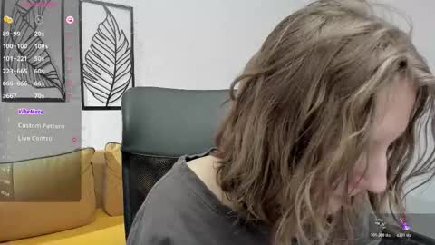 Snapshot of haileyfoxy chatting on 02-26-26, 12:59 Hailey online show from 02-26-26, 12:59