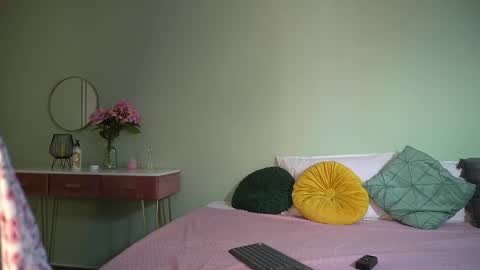 Hailey online show from 03-10-25, 10:59