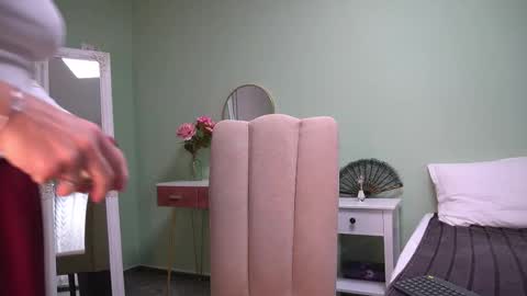 Hailey online show from 10-22-25, 03:07