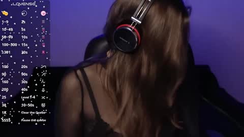 Snapshot of haily_heavenly chatting on 12-27-24, 02:33 HailyHeavenly online show from 12-27-24, 02:33