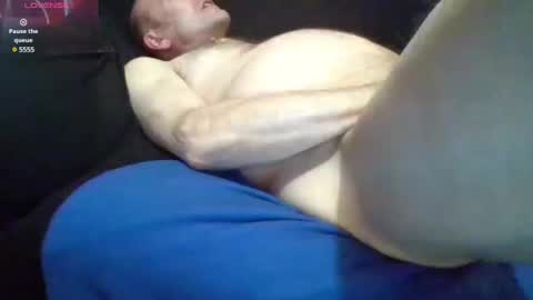 Snapshot of hairhungry chatting on 01-18-25, 05:10 Hairhungry online show from 01-18-25, 05:10